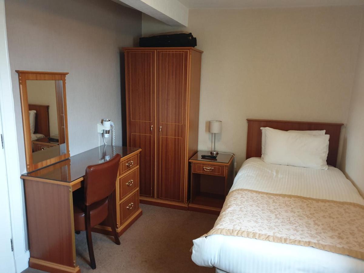Commercial Hotel Alness Kültér fotó